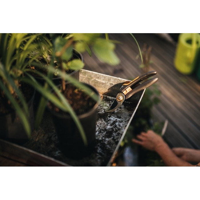 Κλαδευτήρι Solid Bypass P321 FISKARS 111108102