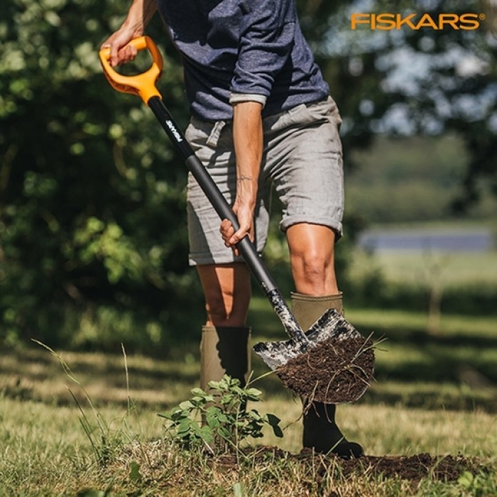 Πατόφτυαρο αιχμηρό Solid FISKARS 131413102