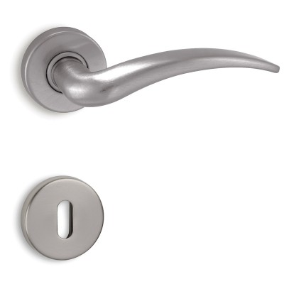 Πόμολα πόρτας χειρολαβή με ροζέτα C435 νίκελ ματ