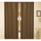 Δίφυλλη πτυσσόμενη πόρτα πλαστική Zitaflex χρώμα Ξύλου Μαόνι 17 χωρίς τζαμάκι