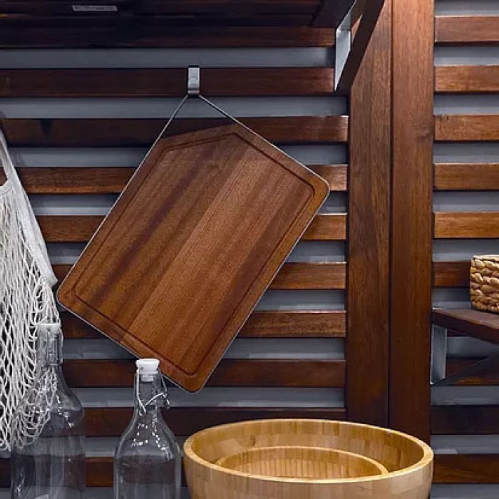 Ξύλο κοπής Hazuto με Διαστάσεις 329mm X 234mm από Ξύλο Sapele από το Κονγκό και με μονοκόμματο μεταλλικό πλαίσιο Τhe Ηazuto Βoard 304