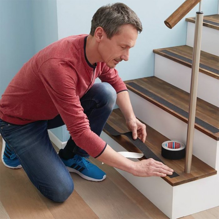 Αντιολισθητική Ταινία tesa® για σκαλοπάτια, ράμπες, σκάλες, κύτη σκαφών κ.α. 5m x 25mm Διάφανη 55587