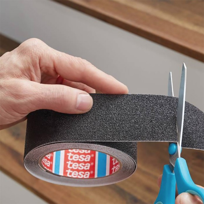 Αντιολισθητική Ταινία tesa® για σκαλοπάτια, ράμπες, σκάλες, κύτη σκαφών κ.α. 5m x 25mm Διάφανη 55587