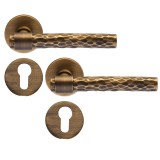 Πόμολα Πόρτας (Μονό ή Ζεύγος) Χειρολαβή με Ροζέτα Bespoke ILAVIO 2761 Brass Material BRONZE 04