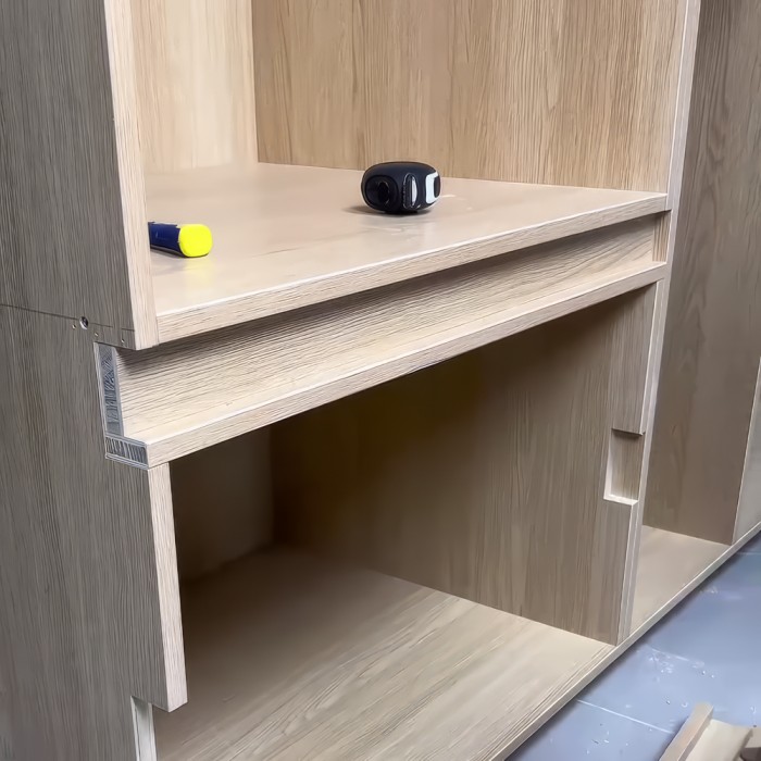 Επάνω Προφίλ (L) Gola Ξύλινο MDF Δρυς σε Βέργα Μήκους 1.40m Άβαφο