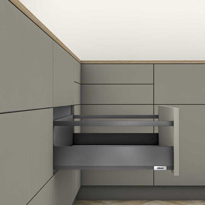 Μεταλλικό καλάθι Blum MerivoBox Αρθρωτό -E- με βέργα γκάλερι με ύψος 20.9cm και Βάθος 50cm και αντοχή φορτίου 40 kg σε χρώμα Γκρι Σκούρο (Grey Orion)