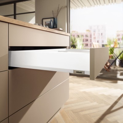 Μεταλλικό συρτάρι Blum MerivoBox -M-  με ύψος 10.8cm και Βάθος 50cm και αντοχή φορτίου 40 kg σε χρώμα Λευκό (White Satine)