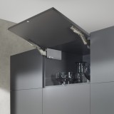 Σύστημα ανύψωσης για Πορτάκια Χωρίς Πόμολο Blum Aventos HK Top με Tip-On σε χρώμα Light Grey