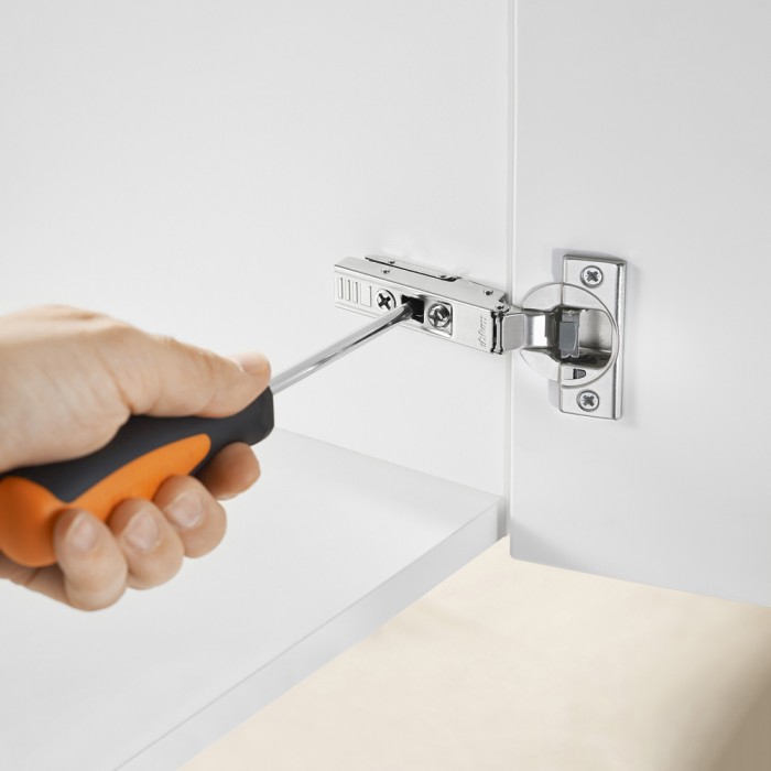 Μεντεσές BLUM CLIP TOP Βιδωτός 107° με ενσωματωμένο φρένο Ίσιος με πάτημα 16mm 75B1550 και Έκκεντρο Τακάκι Βιδωτό 173H7100 επινικελωμένο