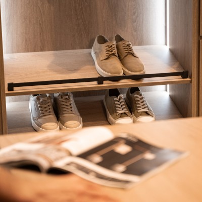 Φράχτης Παπουτσιών Ντουλάπας 1114 x 24 x 38 mm Μαύρο Kesseboehmer CΟΝΕRΟ 238438-7021