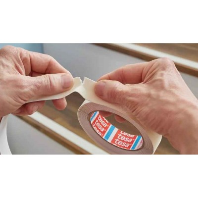 Αντιολισθητική Ταινία Φωσφορούχα 5m x 25mm Μπεζ Tesa 55580-00000