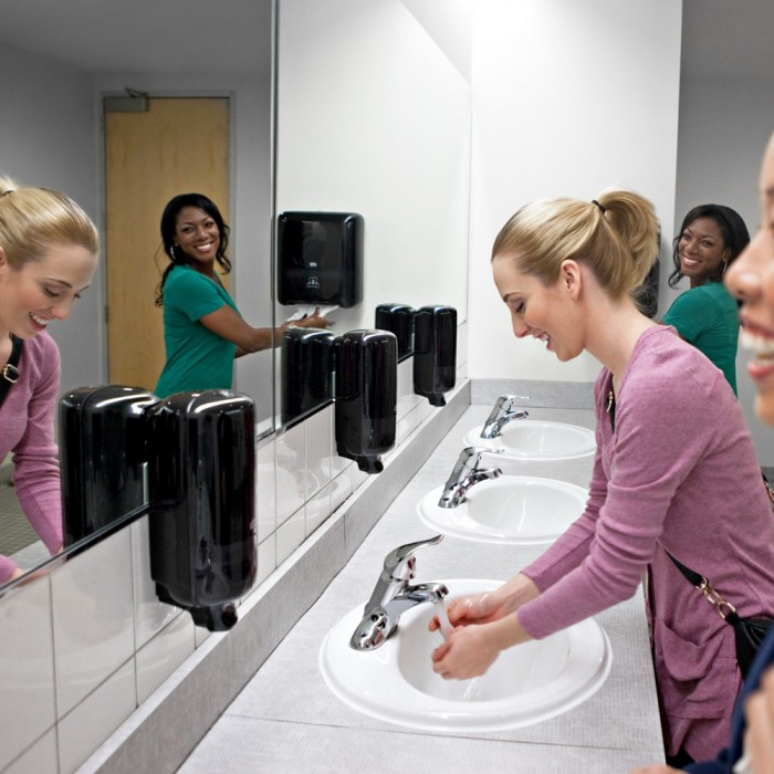 Συσκευή Σαπουνιού Χεριών Σε Αφρό Μαύρη 1l Tork 561508