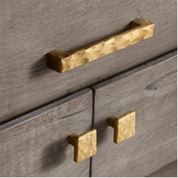 Πόμολα επίπλων