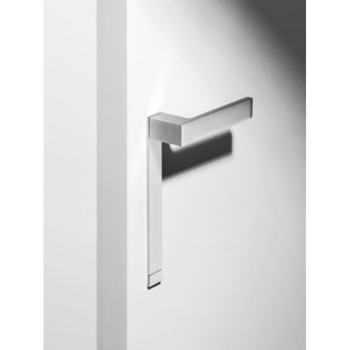 Πόμολα πόρτας υψηλής αισθητικής (in)finito satin chrome με σχεδιασμό του Alfonso Femia