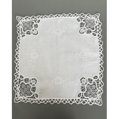 Βαμβακερό Λευκό Καρέ με Δαντέλα Κηπούρ 40x40cm 40x40cm Άσπρο