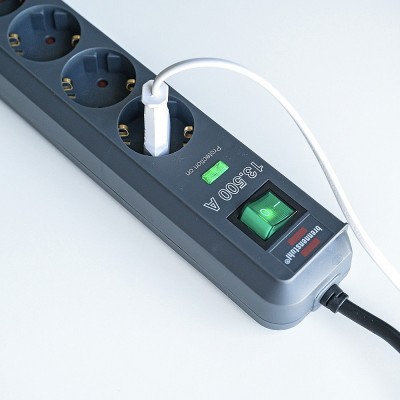 Πολύμπριζο 6 Θέσεων με Προστασία από Υπέρταση και Aυξημένη Προστασία Επαφής - Διακόπτης και 1,5m Καλώδιο Eco-Line Power Strip 6 brennenstuhl® 