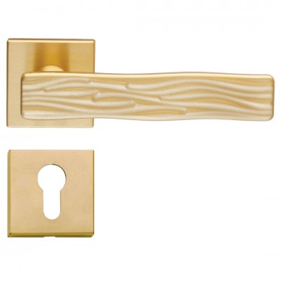 Πόμολα Πόρτας (Μονό ή Ζεύγος) Χειρολαβή με Ροζέτα Bespoke ILAVIO 2746 Brass Material BRASS MAT 15