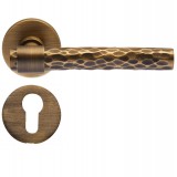 Πόμολα Πόρτας (Μονό ή Ζεύγος) Χειρολαβή με Ροζέτα Bespoke ILAVIO 2761 Brass Material BRONZE 04