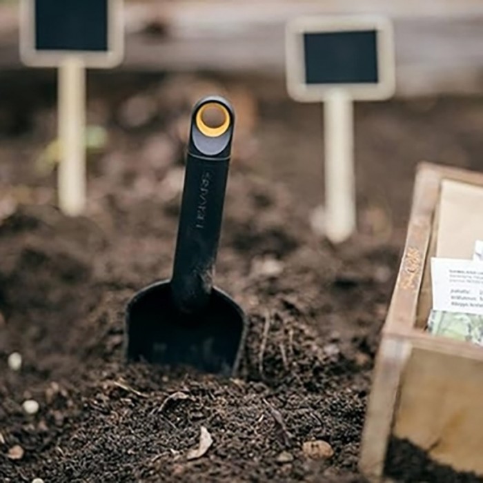 Φτυαράκι Solid  28,2 cm FISKARS 705754102