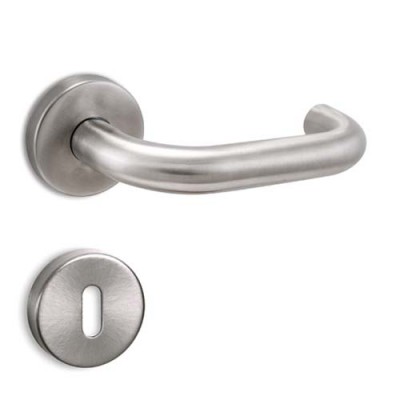 Πόμολα πόρτας χειρολαβή με ροζέτα C1335