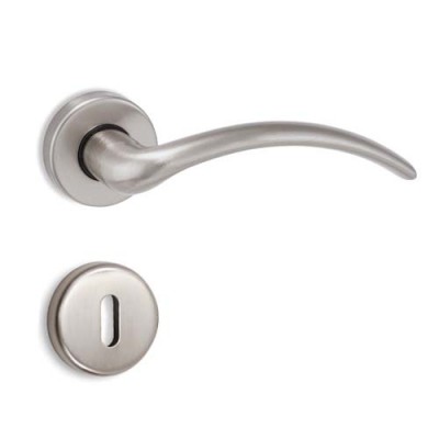 Πόμολα πόρτας χειρολαβή με ροζέτα C795 νίκελ ματ